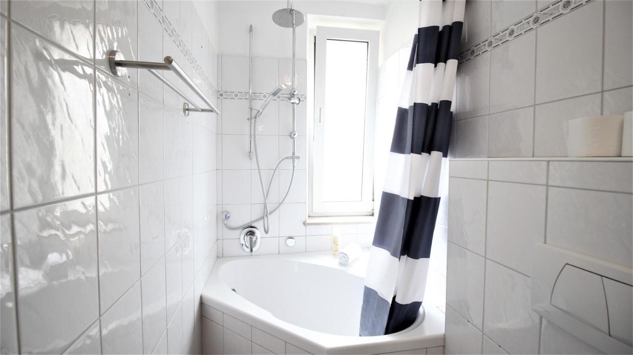 Zentral Wohnen - Inkl. Privatem Stellplatz Daire Würzburg Dış mekan fotoğraf
